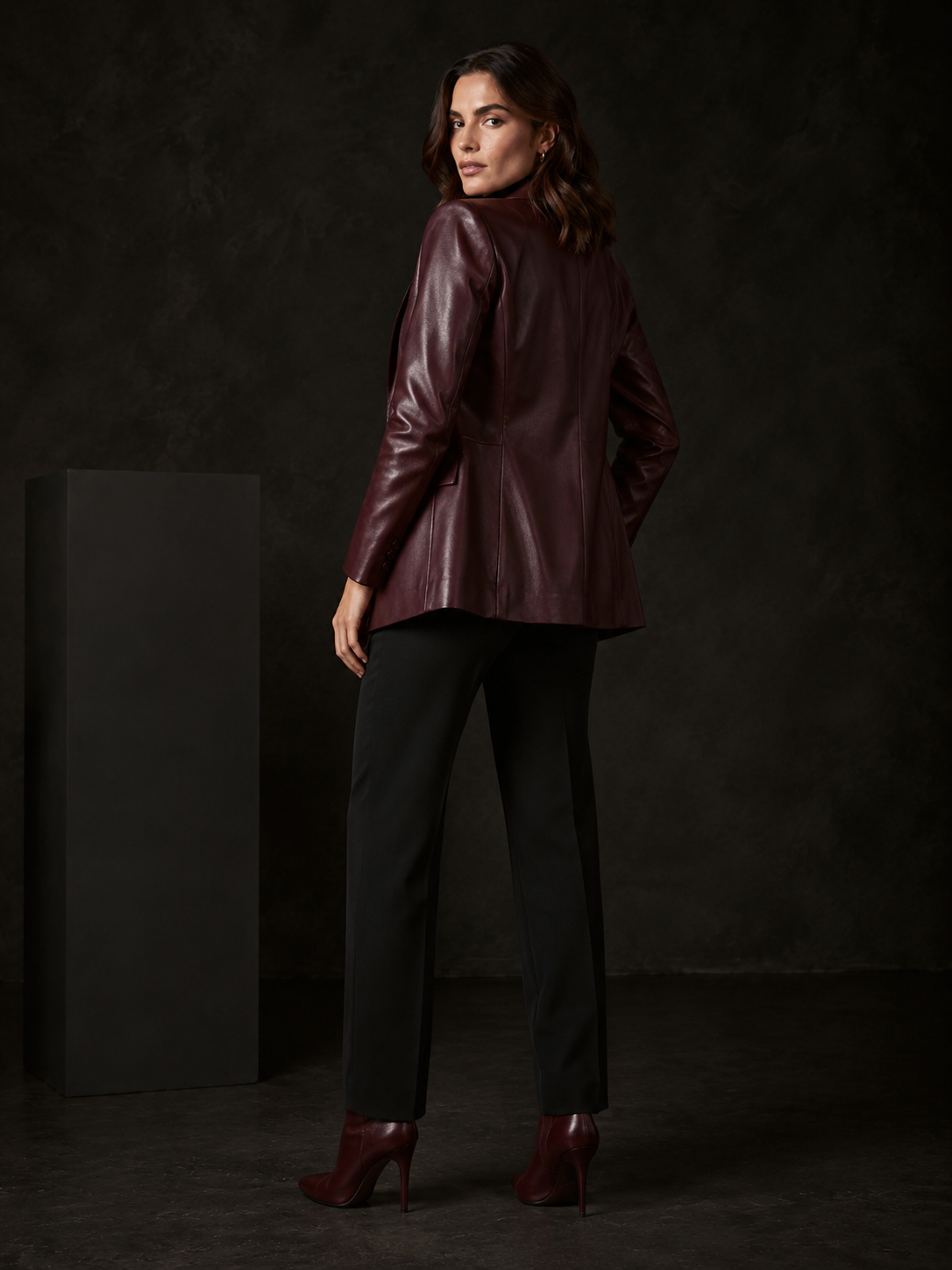 Kingsford Long Leather Trench - Image 4